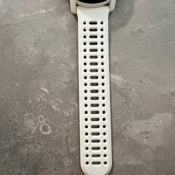 COROS Pace 3 Sports Watch w/Charger - Picture 8 of 9